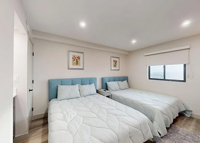 Apartment Plaza 811 *