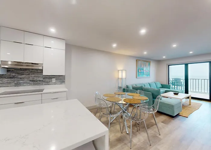 Apartment Plaza 811 *